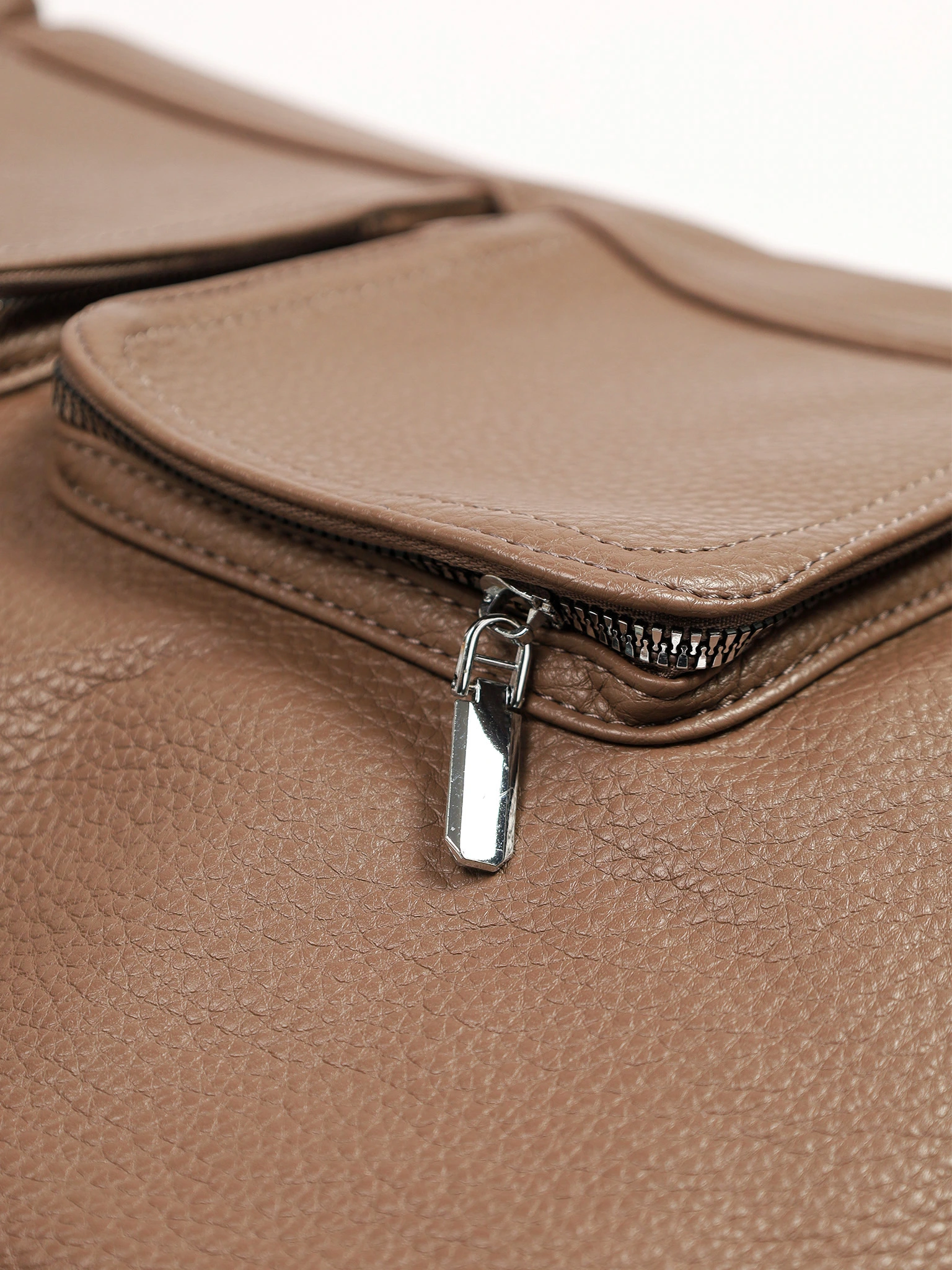 Сумка-шоппер  с регулируемыми ручками и накладными карманами в ассортименте